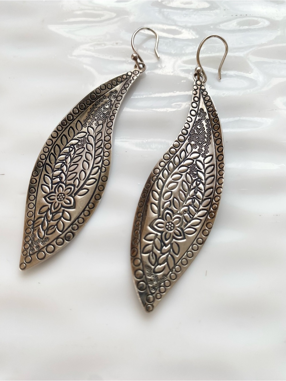 Silpada Sterling Silver Floral Filigree Leaf Drop Earrings W2281 - Picture 3 of 7